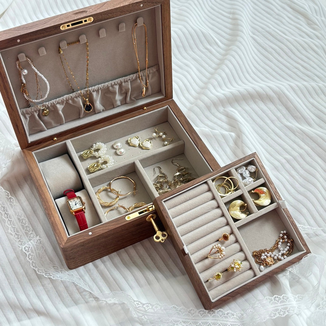 2 layer walnut jewelry box with lock